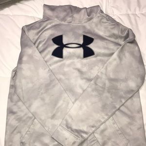 Under Armour Sweatshirt